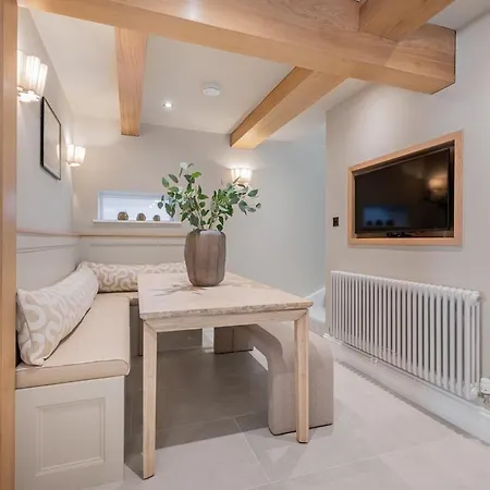 Easter Crag, 3 Bedroomed Luxury Escape With Hot Tub 別荘 ウィンダミア