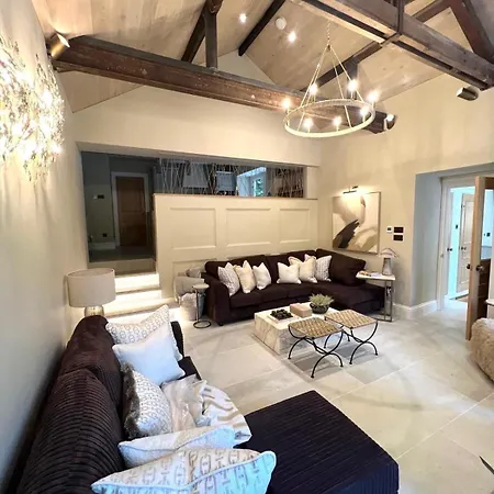 Easter Crag, 3 Bedroomed Luxury Escape With Hot Tub בית נופש